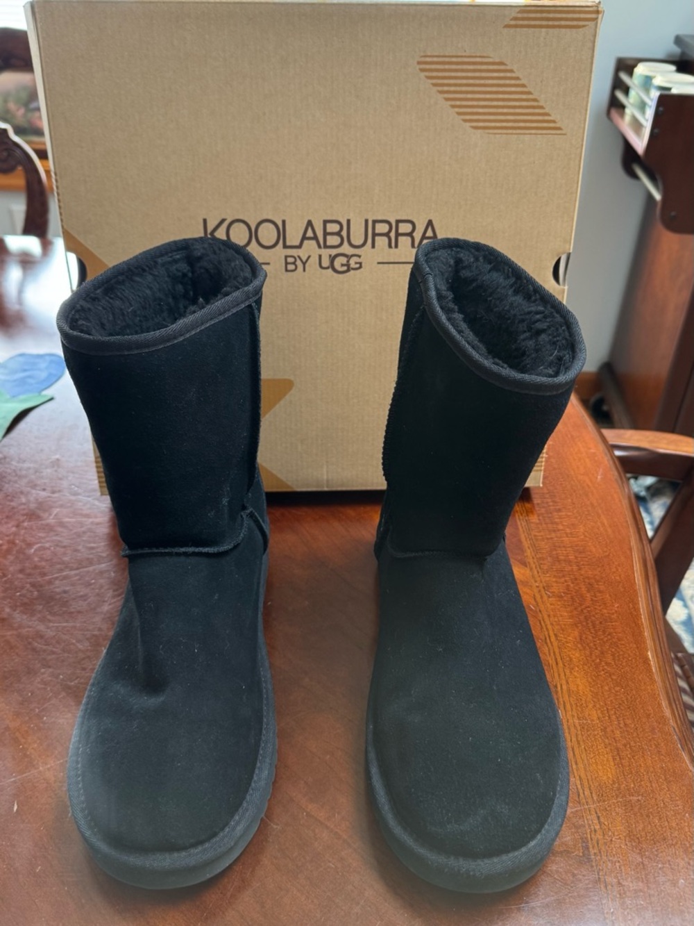 UGG Black Koolaburra Boots Short Suze 10